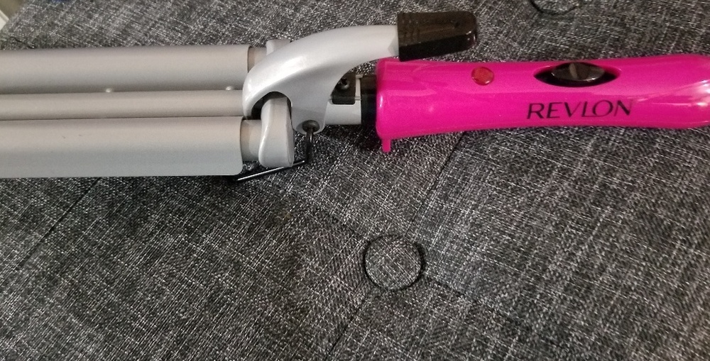 Revlon style waver